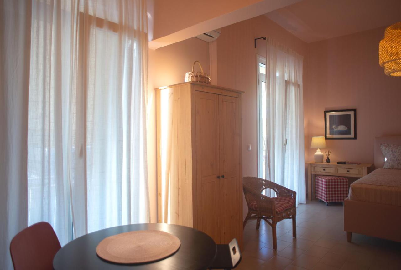 Nina'S Apartment Lixouri Bagian luar foto